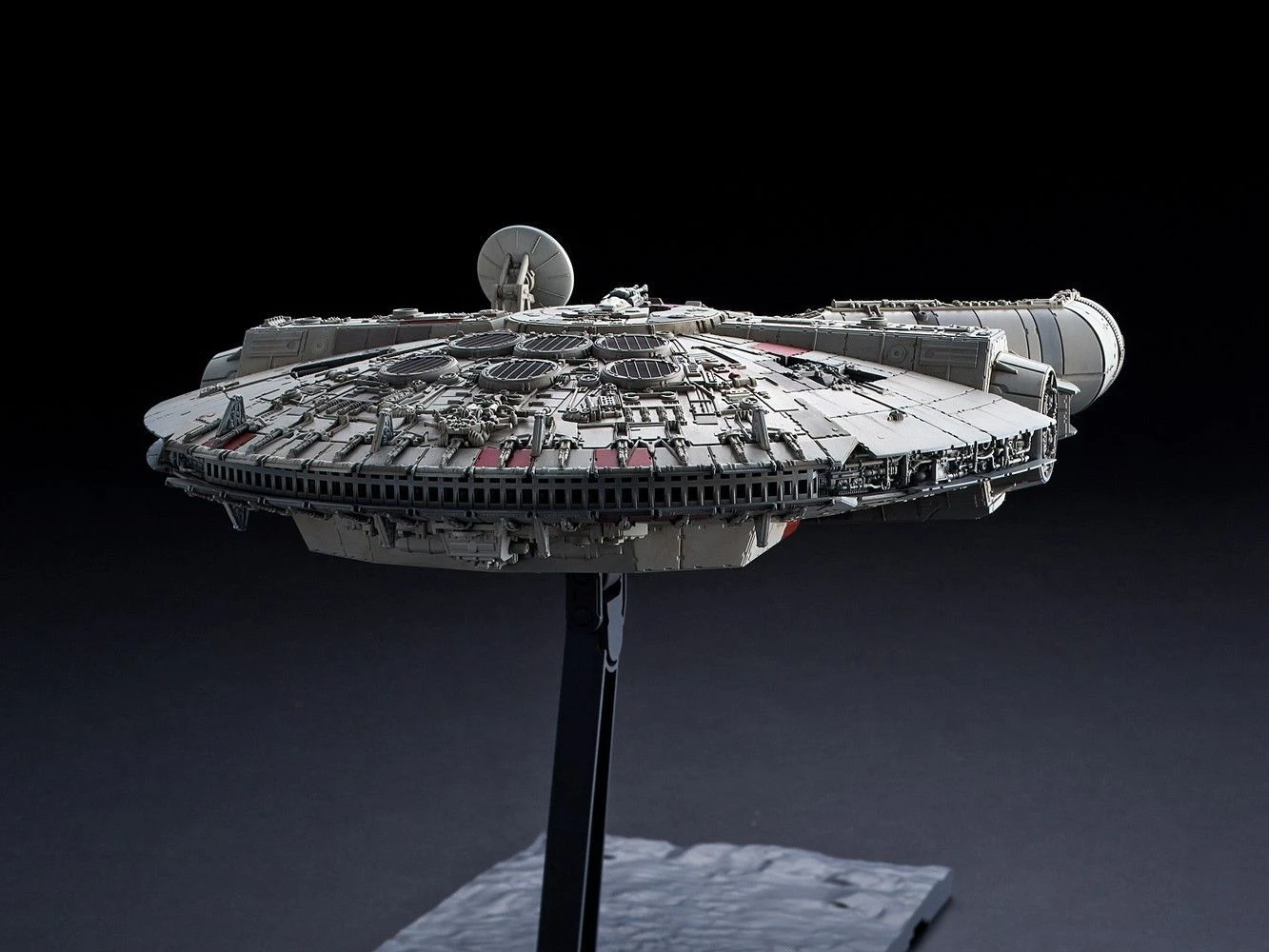 Bandai Star Wars The Rise Of Skywalker Millennium Falcon 1/144 Scale Model Kit 4 Bandai Star Wars The Rise Of Skywalker Millennium Falcon 1/144 Scale Model Kit - Image 4