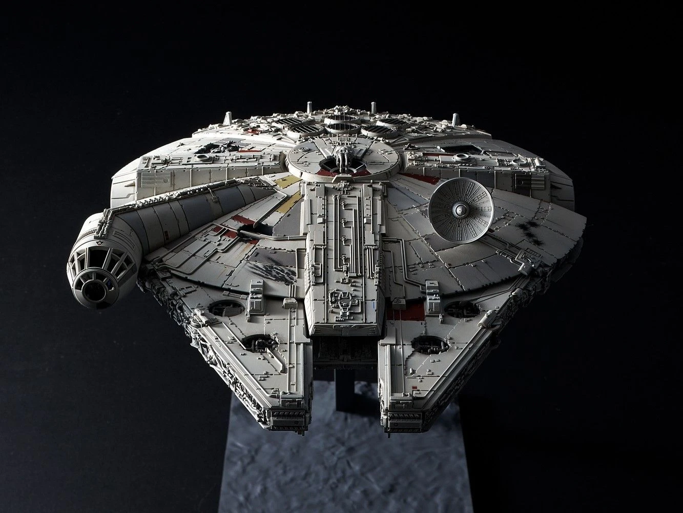Bandai Star Wars The Rise Of Skywalker Millennium Falcon 1/144 Scale Model Kit 7 Bandai Star Wars The Rise Of Skywalker Millennium Falcon 1/144 Scale Model Kit - Image 7