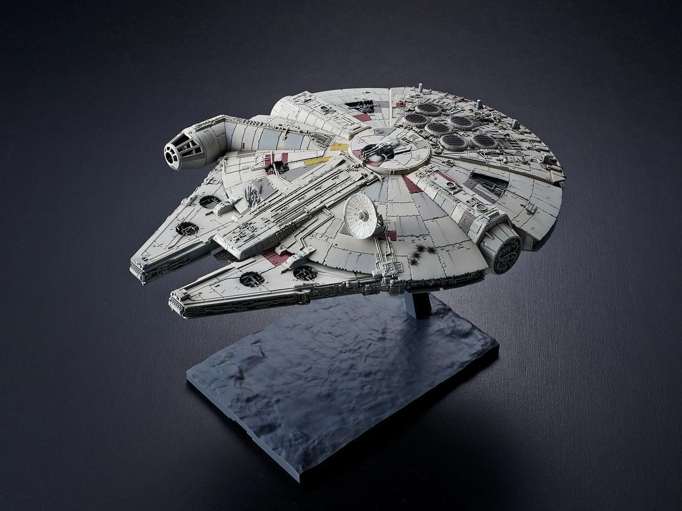 Bandai Star Wars The Rise Of Skywalker Millennium Falcon 1/144 Scale Model Kit 8 Bandai Star Wars The Rise Of Skywalker Millennium Falcon 1/144 Scale Model Kit - Image 8