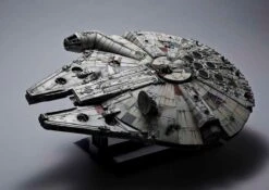 Bandai Star Wars PG 1/72 Millennium Falcon (Standard Edition) Model Kit