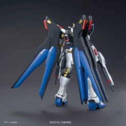 Bandai HGCE 1/144 #201 Strike Freedom Gundam -Model Figures Store hgce strikefreedom 04